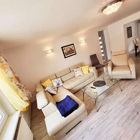 Carpe Diem Lakeside شقة